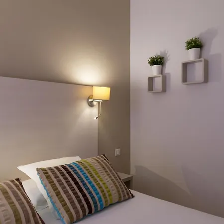 Hotel The Originals Boutique, Cassitel, 2*