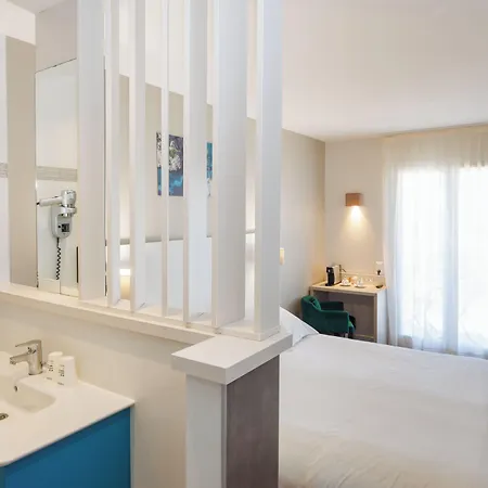 Отель The Originals Boutique, Cassitel, 2*