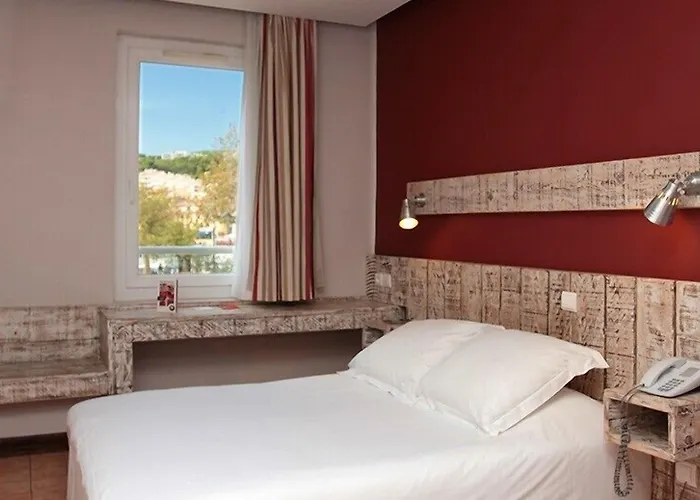 The Originals Boutique, Cassitel,